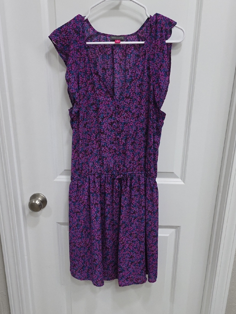 Vince Camuto Violet & Fuchsia Floral V-Neck Casual Mini Dress